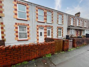 Photo 25- click for photo gallery